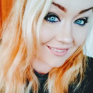 Meet your Posher, Casey